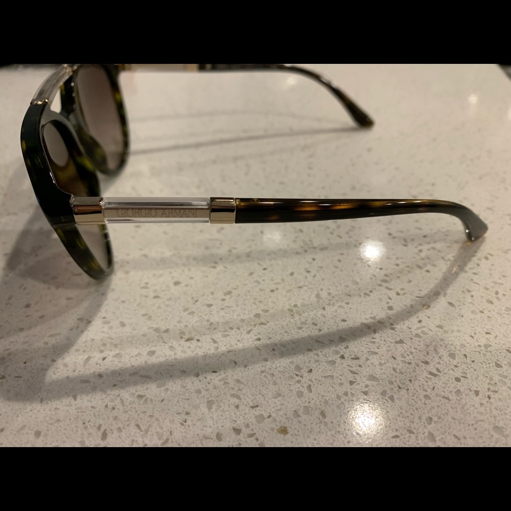 Tortoise Shell Sunglasses - Picture 4 of 4